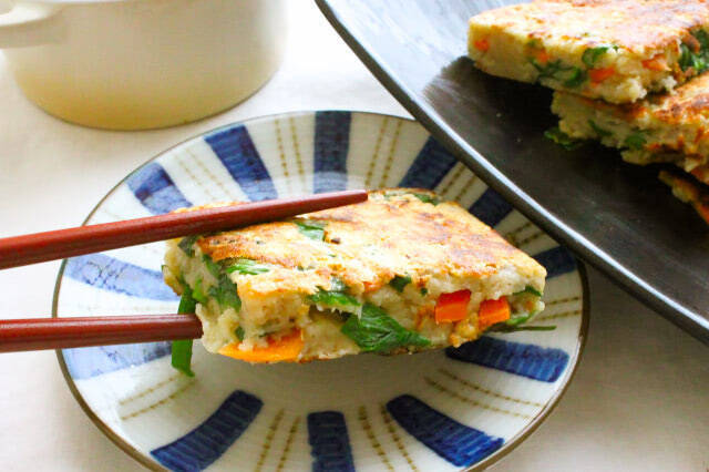 【粉少なめでもカリカリなチヂミ♪】すりおろした「れんこん」をモリモリ入れるんだって！もっちりかる～い♡