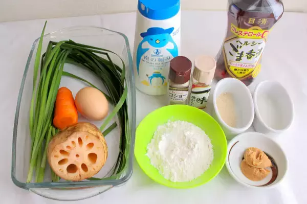 「【粉少なめでもカリカリなチヂミ♪】すりおろした「れんこん」をモリモリ入れるんだって！もっちりかる～い♡」の画像