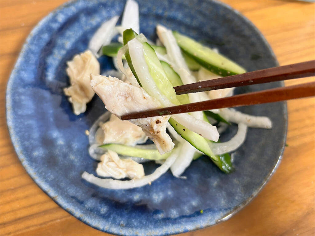 【ささみはレンジで柔らか♡】チンして和えるだけ「鶏ささみと新玉ねぎのマリネ」作ってみた！トロッと甘いの♪