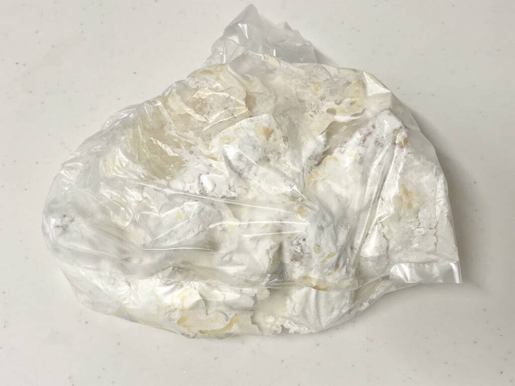 10分漬け込んで揚げ焼きするとカリッとジューシー♡「悪魔のソーセージ唐揚げ」はリピ確定なウマさな件