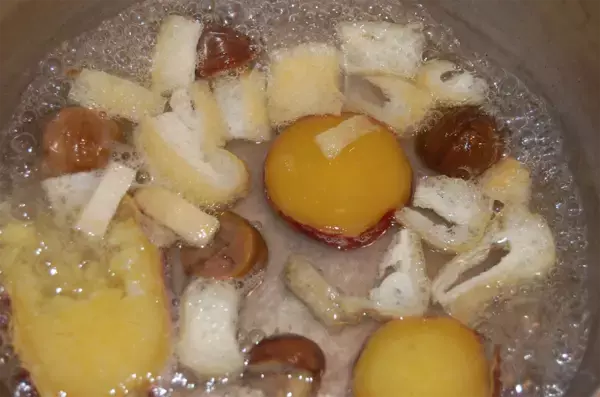 「【定番じゃない具材】「甘栗」と「さつまいもレモン煮」の味噌汁作ってみた！ゴロッと具沢山で秋味満載♡」の画像