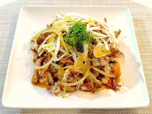 「【乾しいたけの意外な食べ方】え、水で戻したら油で揚げてタタキにする!?未体験のサクジュワ食感♡【農家直伝】」の画像