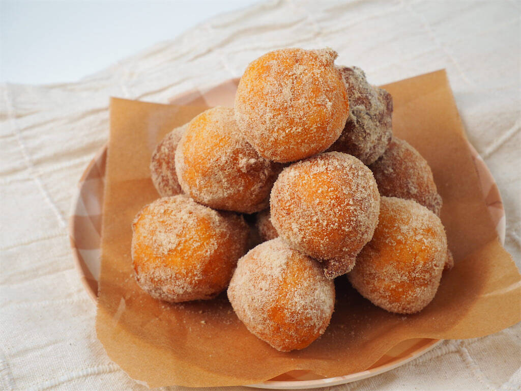 【あの人気ドーナツ再現】ホケミで手軽に「うどーなつもどき」作ってみた！絶品フワもちで本家に匹敵!?