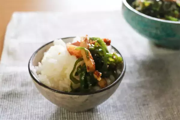 「【爆速5分】ピーマンが主役!?の「きんぴら」作ろう！驚異の甘味にピーマン嫌いな子どももパクパク【白メシ消滅】」の画像