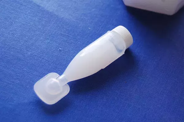 「【セリア】化粧水や乳液、洗顔フォーム…の小分けに♪旅支度に大活躍な「詰め替えチューブボトル」をお試し！」の画像