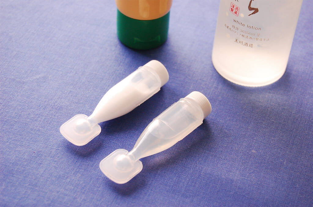 【セリア】化粧水や乳液、洗顔フォーム…の小分けに♪旅支度に大活躍な「詰め替えチューブボトル」をお試し！