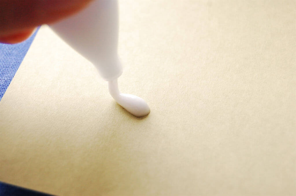 【セリア】化粧水や乳液、洗顔フォーム…の小分けに♪旅支度に大活躍な「詰め替えチューブボトル」をお試し！