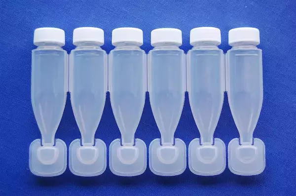 「【セリア】化粧水や乳液、洗顔フォーム…の小分けに♪旅支度に大活躍な「詰め替えチューブボトル」をお試し！」の画像