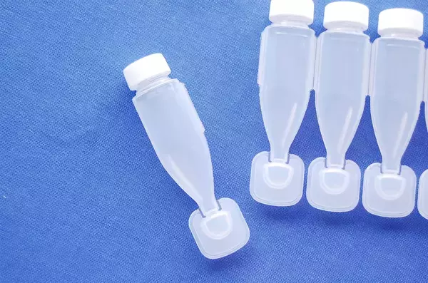 「【セリア】化粧水や乳液、洗顔フォーム…の小分けに♪旅支度に大活躍な「詰め替えチューブボトル」をお試し！」の画像