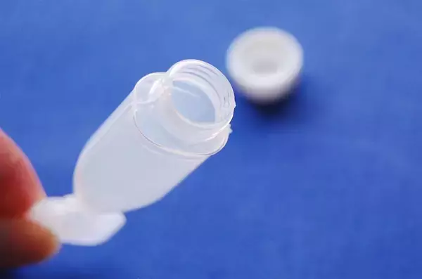 「【セリア】化粧水や乳液、洗顔フォーム…の小分けに♪旅支度に大活躍な「詰め替えチューブボトル」をお試し！」の画像