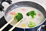 「【ひと手間で激変】ブロッコリーをシチューに入れるなら…別茹で！食感と彩りが劇的ランクアップ♪【青髪のテツ】」の画像5