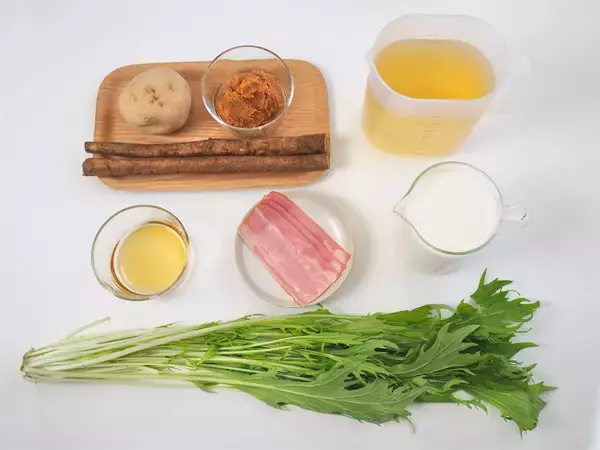 「【えっ！みそ汁に牛乳を？】骨活できる「具だくさんみそ汁」作ってみた！コク深〜い和風チャウダー爆誕♪」の画像
