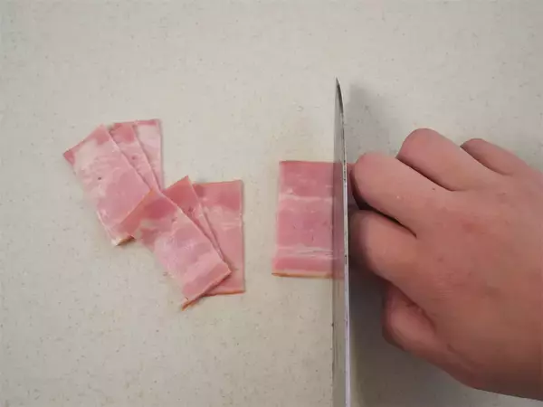 「【えっ！みそ汁に牛乳を？】骨活できる「具だくさんみそ汁」作ってみた！コク深〜い和風チャウダー爆誕♪」の画像