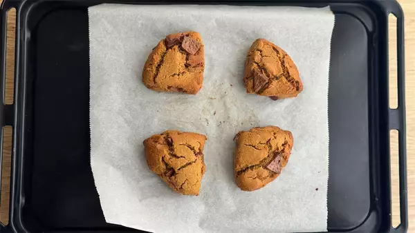「【カフェの味を再現】米粉の「コーヒーチョコチャンクスコーン」はプロ級のさくふわ食感♡【元パティシエ直伝】」の画像