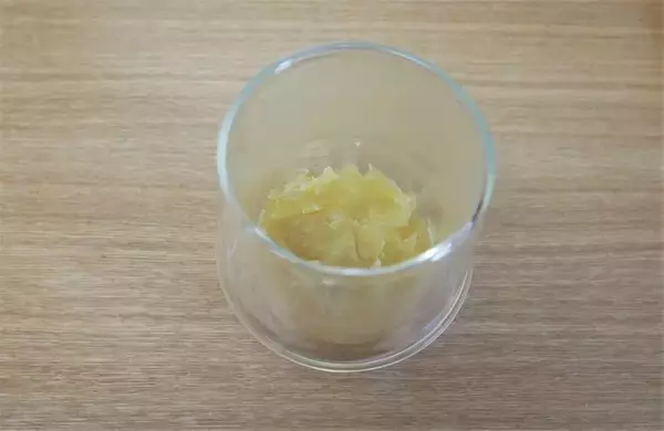 「ご褒美カフェタイム♡スイーツみたいな「ハニーウーロンチャイ」作ってみた♪カップの底には栗きんとん⁉」の画像