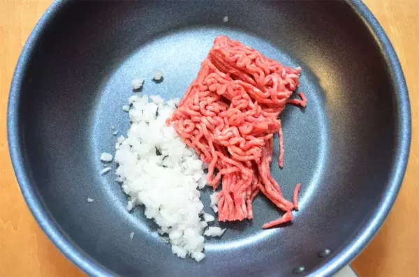 「【じゃがいもの未知レシピ】北海道発の「UFO団子」作ってみた！発酵不要でモチモチ食感…むむ、ピロシキ!?」の画像