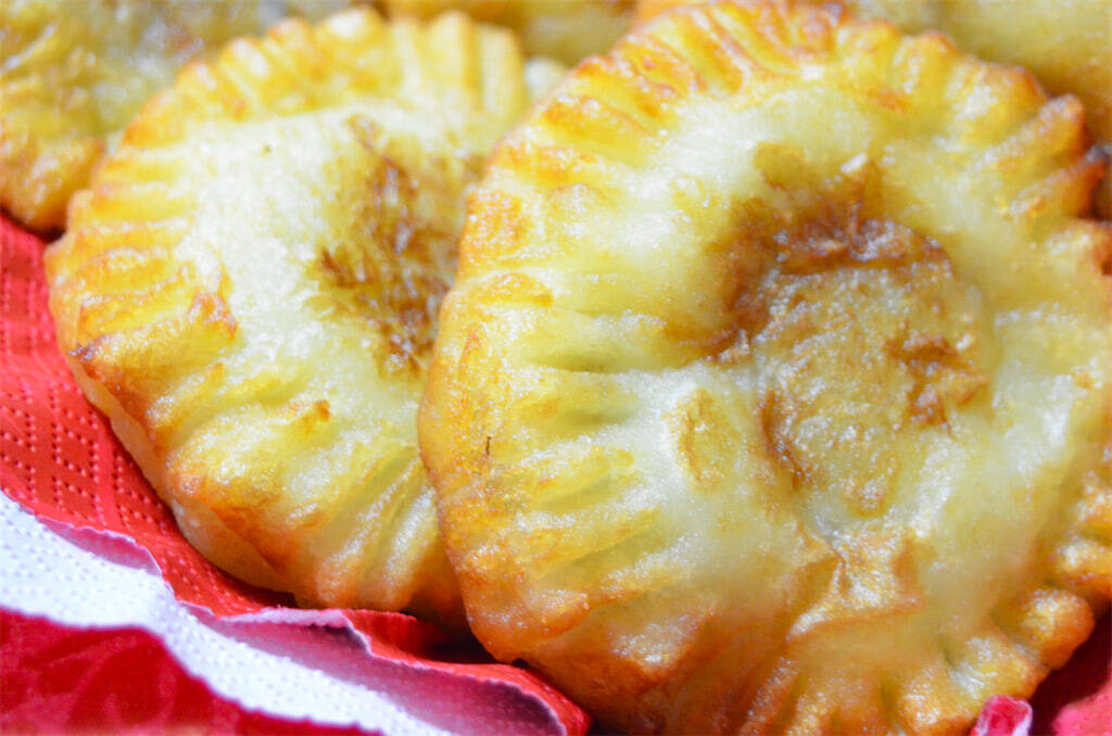 【じゃがいもの未知レシピ】北海道発の「UFO団子」作ってみた！発酵不要でモチモチ食感…むむ、ピロシキ!?