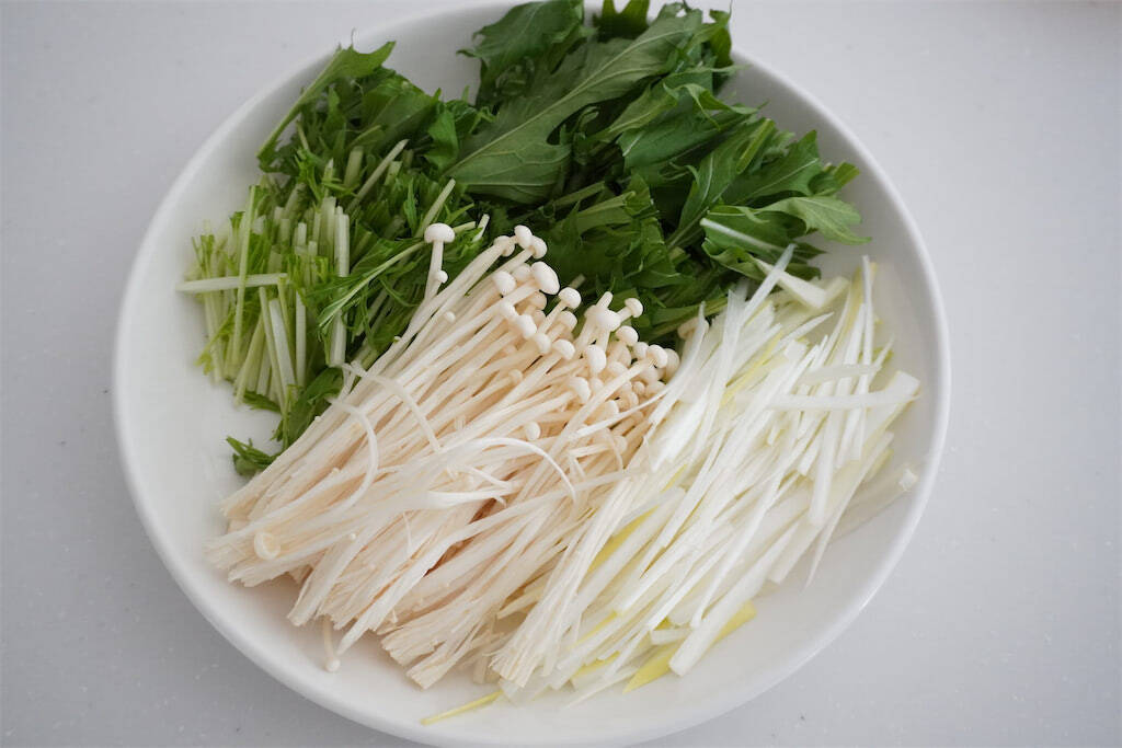 【牛乳でお肉とろける♡】ミルキーな濃厚コンソメスープで「しゃぶしゃぶ」してみた！牛乳消費にも！