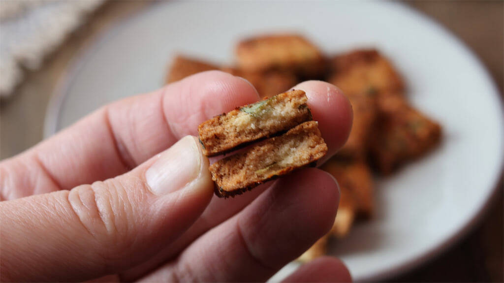 【甘じょっぱ沼にハマる】やみつき確定！「米粉のネギ味噌クッキー」はザクザクのピリ辛♪【元パティシエ直伝】
