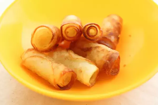 「その発想はなかった！スライスして巻いて揚げる♪「くるくるフライドポテト」はカリッ＆ほっくほくの新食感♪」の画像