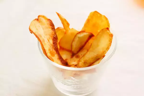 「その発想はなかった！スライスして巻いて揚げる♪「くるくるフライドポテト」はカリッ＆ほっくほくの新食感♪」の画像