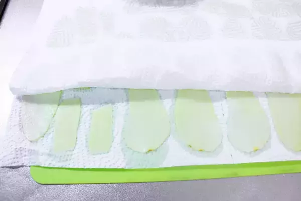 「その発想はなかった！スライスして巻いて揚げる♪「くるくるフライドポテト」はカリッ＆ほっくほくの新食感♪」の画像