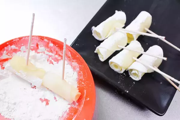 「その発想はなかった！スライスして巻いて揚げる♪「くるくるフライドポテト」はカリッ＆ほっくほくの新食感♪」の画像