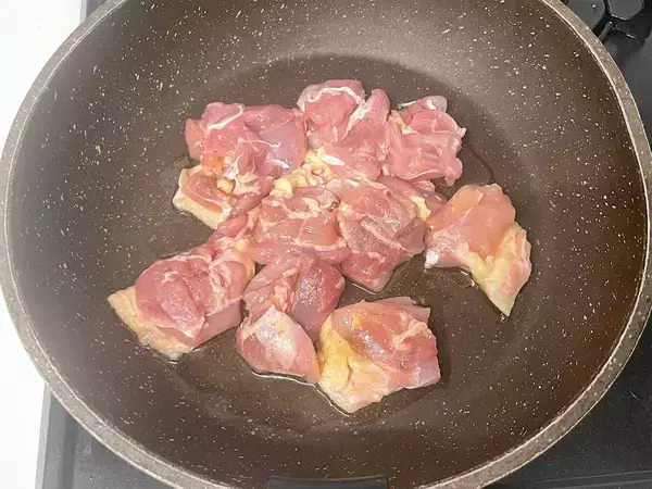 「生クリ使わずクリーミィ♡トマト缶と牛乳で「チキントマトクリーム煮」作ったら…酸味ゼロで甘い旨い深～い」の画像