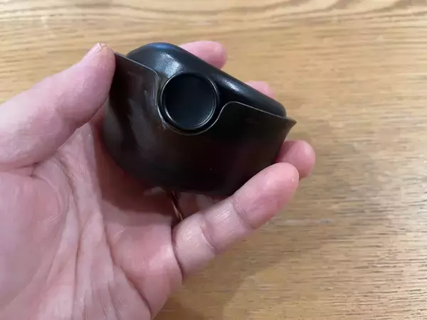 「【ダイソー】某デパコス風「ファンデブラシ」爆誕！みっちり詰まった毛量を見て！触ると…気持ちいい～♡」の画像