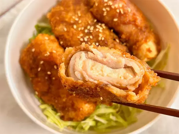 「【やみつき豆腐カツ】揚げ物なのにヘルシーな「ソースカツ丼」作ってみた！特製甘辛ソースでキャベツ大盛必須♪」の画像