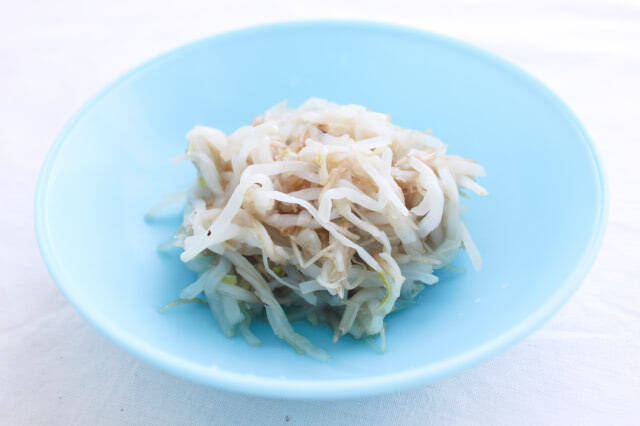 【冷凍の裏ワザ】傷みやすい「もやし」を正しく冷凍してみた！２週間保存できるうえ凍ったまま調理OK！