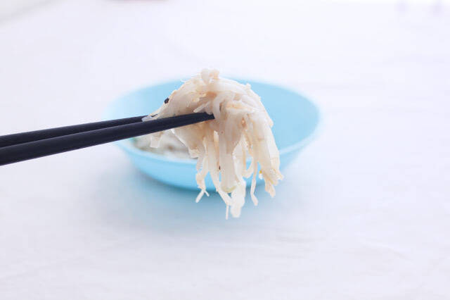 【冷凍の裏ワザ】傷みやすい「もやし」を正しく冷凍してみた！２週間保存できるうえ凍ったまま調理OK！