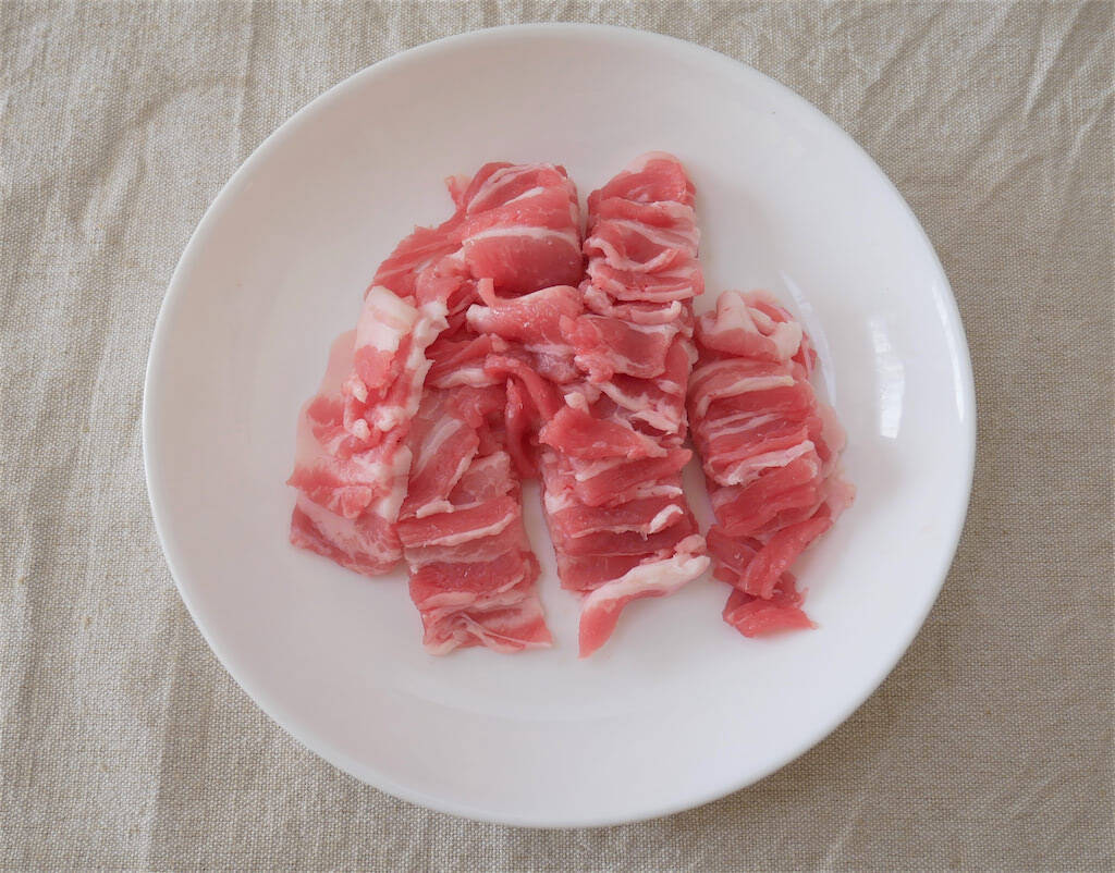 【炊飯器でほったらかし】豚肉と昆布だしの「沖縄風炊き込みご飯」作ってみた！地元飯っぽいお味♡