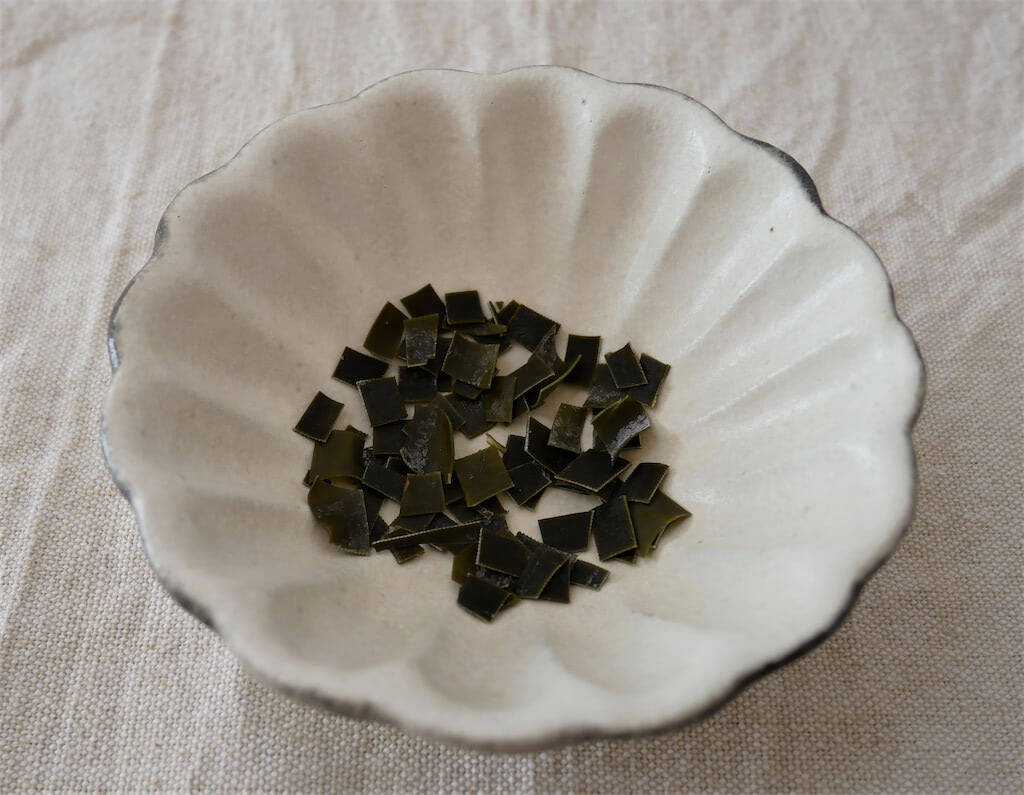 【炊飯器でほったらかし】豚肉と昆布だしの「沖縄風炊き込みご飯」作ってみた！地元飯っぽいお味♡