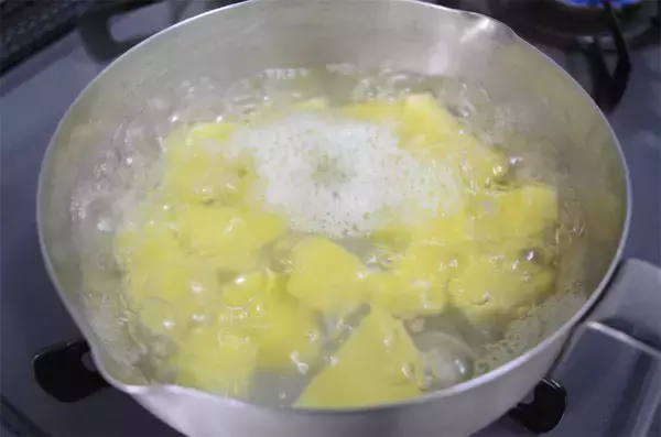 「【衣いらずのコロッケ】なんと油揚げで包んじゃう「きつねコロッケ」作ってみた！ヘルシー♡だけどサックサク♪」の画像