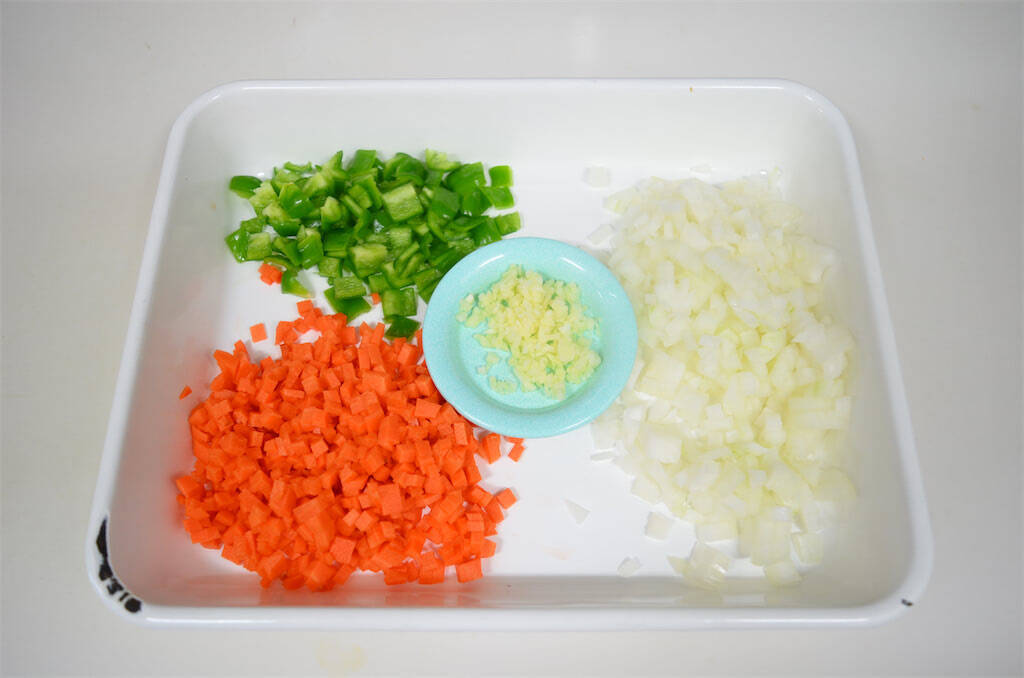 【コーンが主役】プチっと食感弾ける♪甘うまな「エビパエリア」作ってみた！おこげが香ばしくて口福♡
