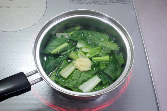 【最強の腸活みそ汁】納豆・キムチ投入で「トリプル発酵みそ汁」作ってみた！まるでキムチ鍋な満足度♪