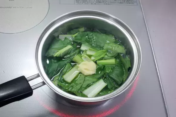「【最強の腸活みそ汁】納豆・キムチ投入で「トリプル発酵みそ汁」作ってみた！まるでキムチ鍋な満足度♪」の画像