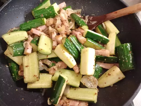 「“ジャーマンきゅうり”って感じな「きゅうりの粒マスタード炒め」作ってみた！爽やかピクルス風味♪【農家直伝】」の画像