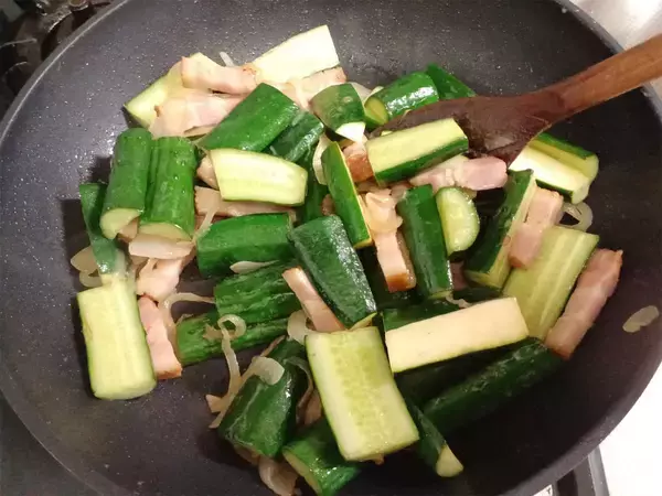 「“ジャーマンきゅうり”って感じな「きゅうりの粒マスタード炒め」作ってみた！爽やかピクルス風味♪【農家直伝】」の画像