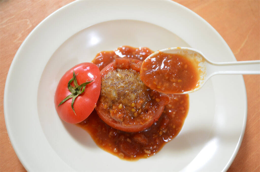 【トマトから肉汁あふれる！】農家激推しのごちそう「トマトの肉詰め」作ってみた！みそ味が大正解なの♪