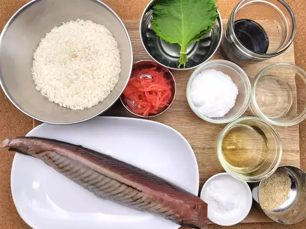 「【絶品！郷土メシ】三重の漁師メシ「てこねずし」作ったら…衝撃的に旨し！カツオを切って漬けて乗せるだけ」の画像