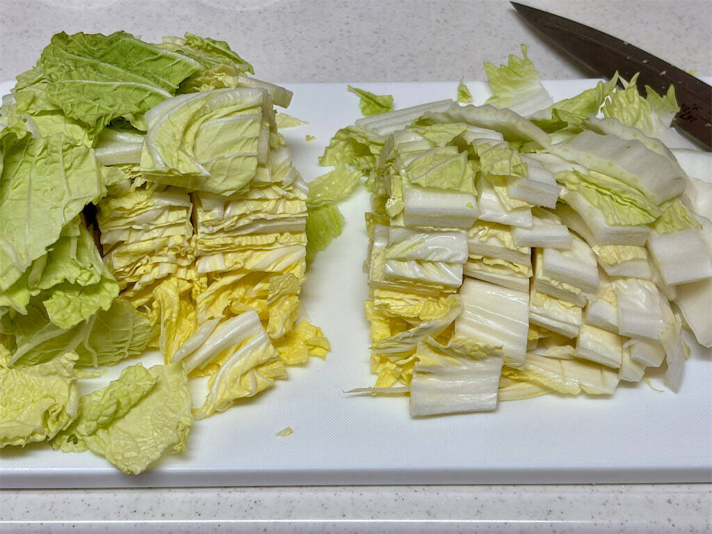 【冷蔵庫普及前のガチ保存食】昭和27年のレシピで「白菜漬け」仕込んでみた！塩味しっかり甘みもジュワッと♡