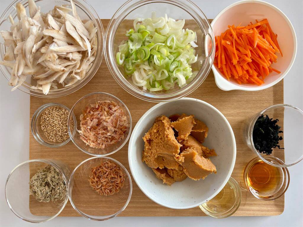 【お湯を注げばみそ汁に】戦時中のご飯のお供「カルシウム八目みそ」を作ってみた！8種具材の旨味凝縮♪