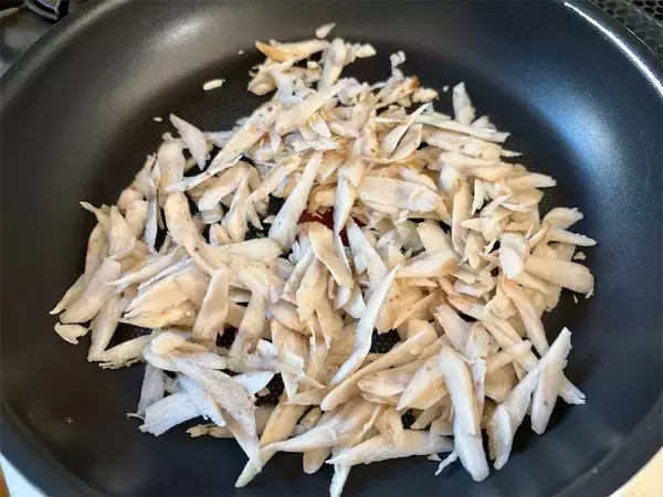 「【お湯を注げばみそ汁に】戦時中のご飯のお供「カルシウム八目みそ」を作ってみた！8種具材の旨味凝縮♪」の画像