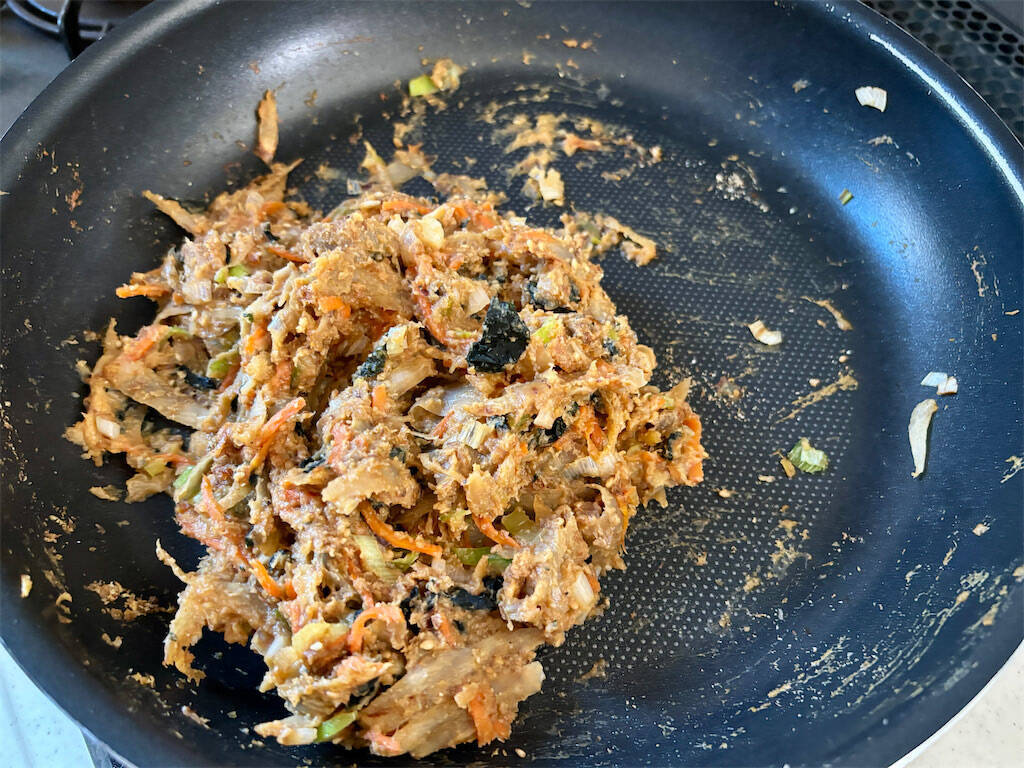 【お湯を注げばみそ汁に】戦時中のご飯のお供「カルシウム八目みそ」を作ってみた！8種具材の旨味凝縮♪