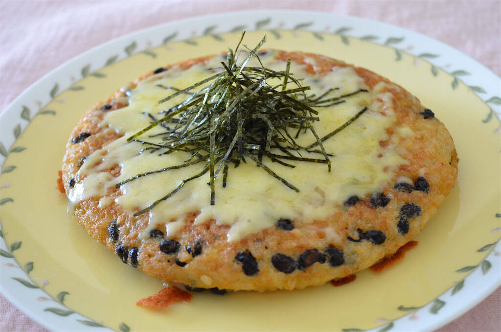 【卵かけご飯を焼く？】表面パリッとするまでTKG焼いた結果…意外にほっこり♪納豆＆チーズの旨み直撃！