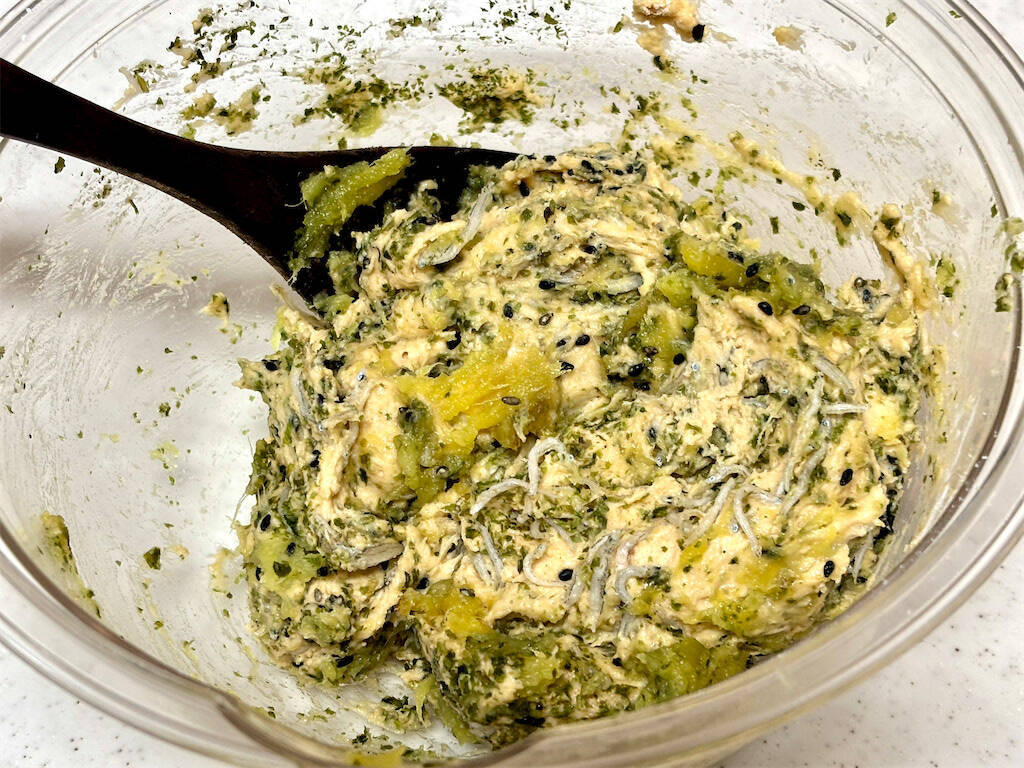 【戦時中の主婦が太鼓判】昭和17年の「栄養パン」作ってみた！焼き芋に青のりが美味♪【まさに生活の知恵】