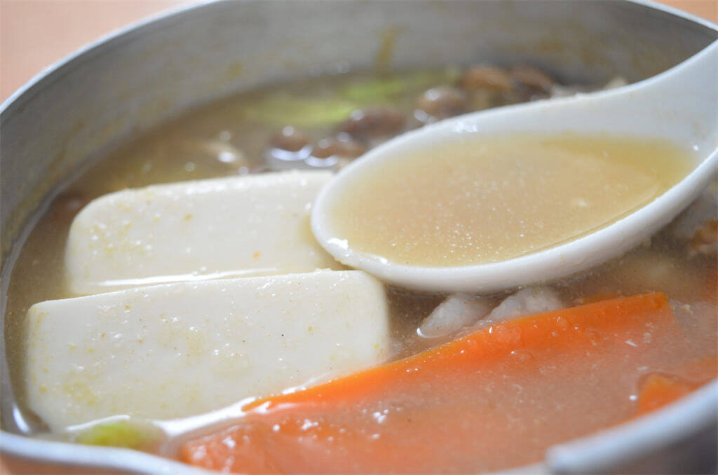 【自宅で火鍋に挑戦！】計量カップ不要♪キッコーマンの鍋つゆ「芯からぽっと」を実食！体の芯までアツくなる♡