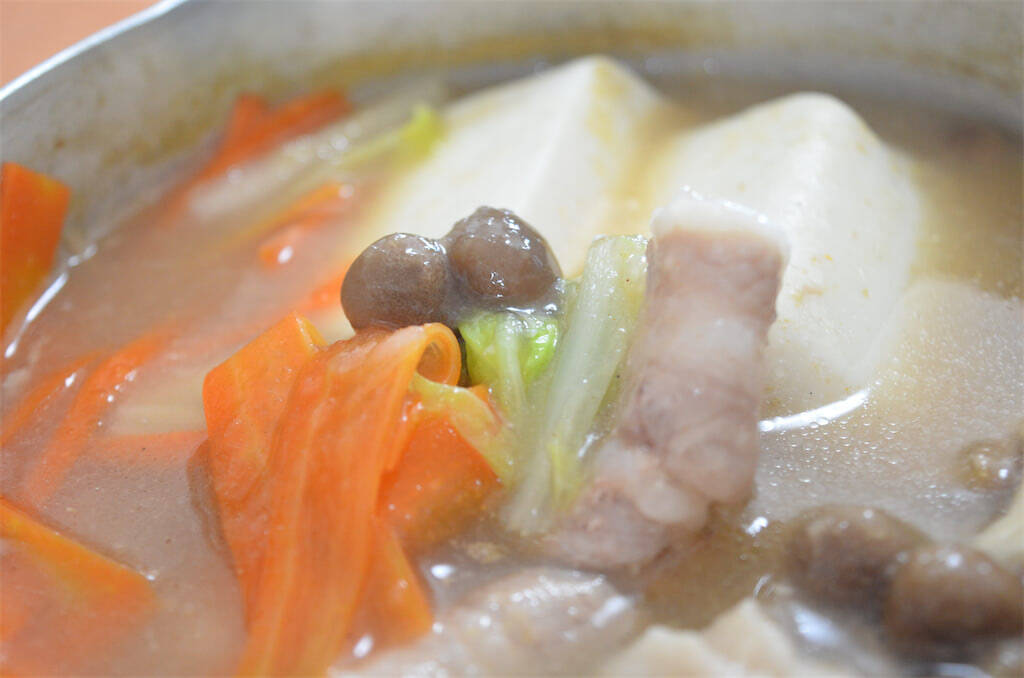 【自宅で火鍋に挑戦！】計量カップ不要♪キッコーマンの鍋つゆ「芯からぽっと」を実食！体の芯までアツくなる♡